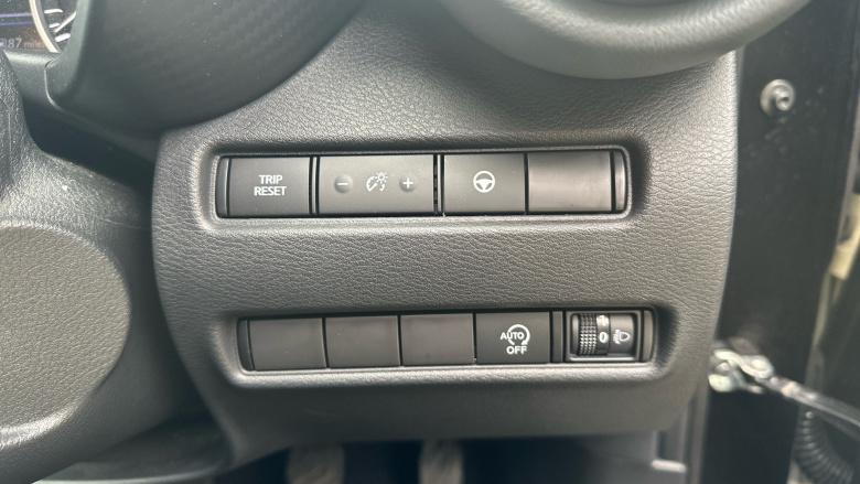 Nissan Juke 1.0 DiG-T 114 Tekna 5dr Petrol Hatchback